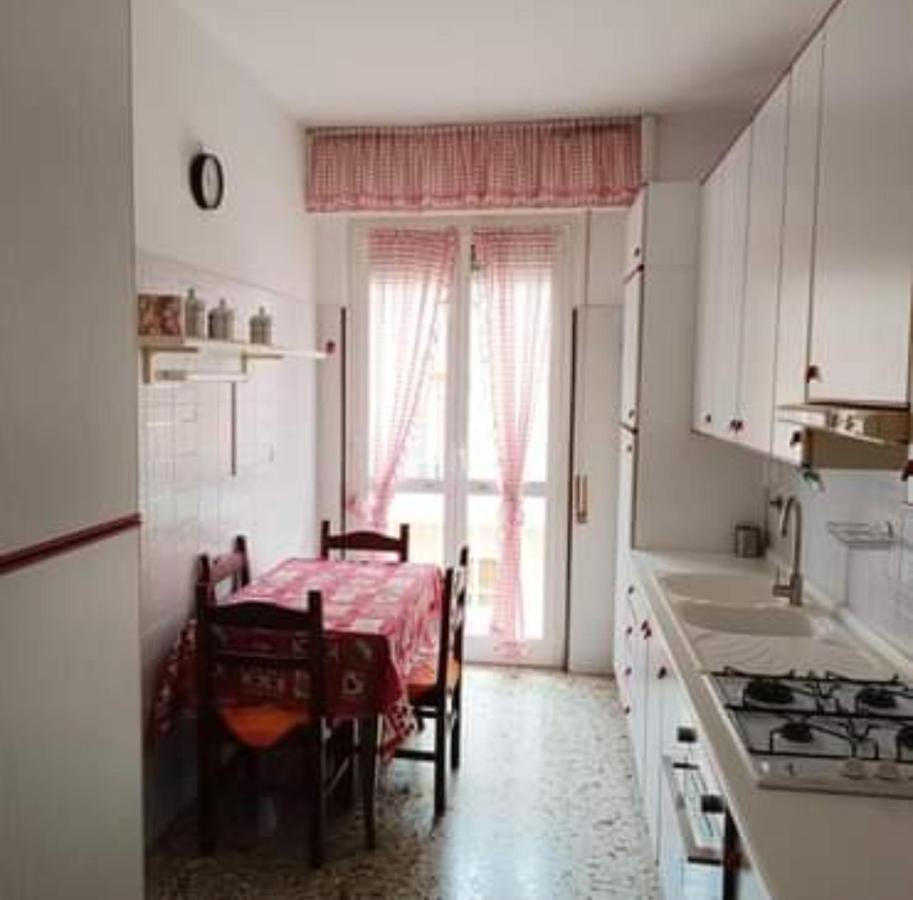 Appartamento Loano Climatizzato Mt 650 Dal Mare Exterior photo