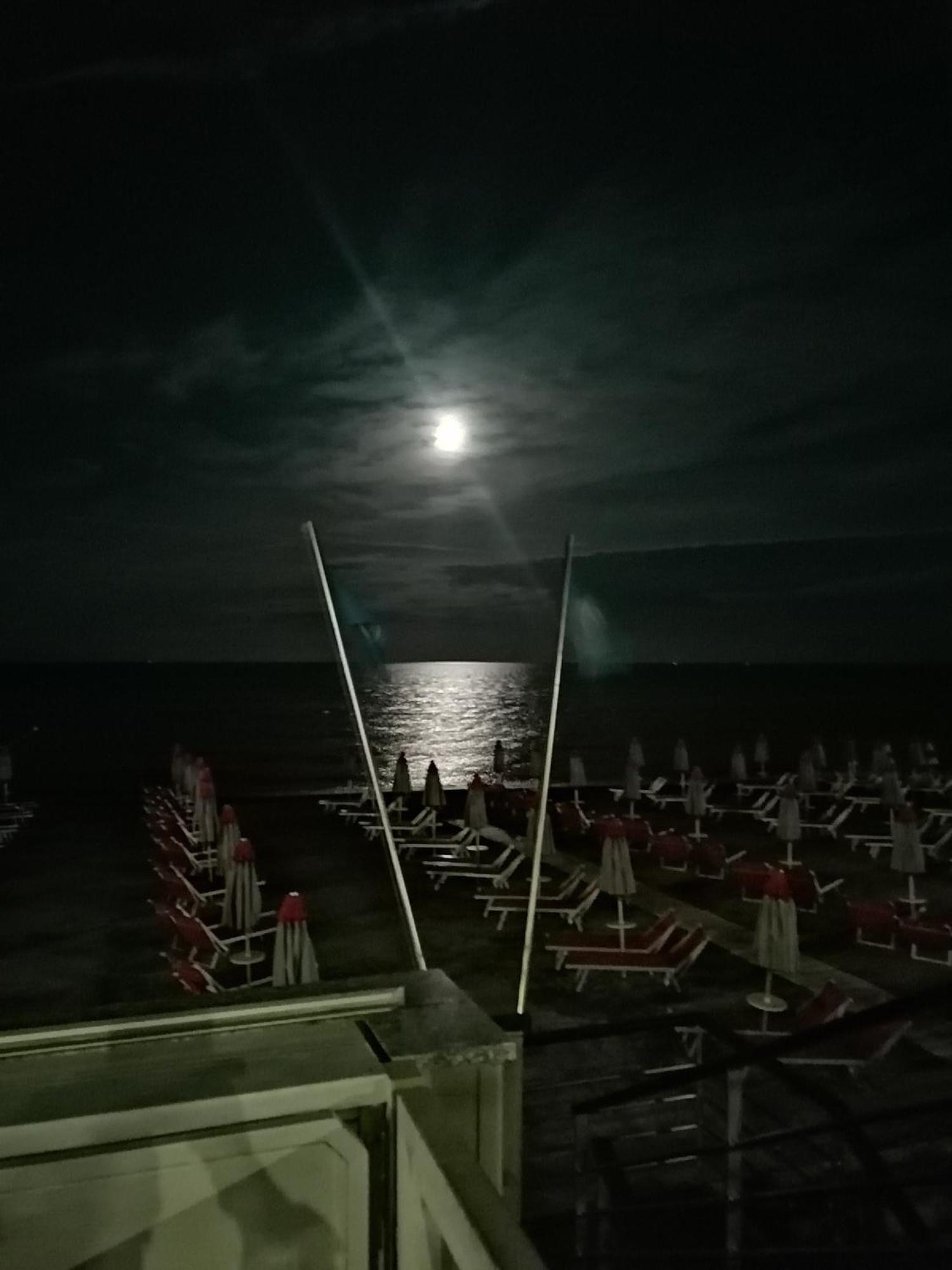 Appartamento Loano Climatizzato Mt 650 Dal Mare Exterior photo